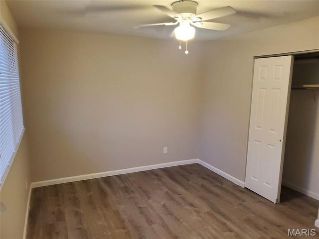 1574 Ville Angela Lane, Hazelwood, MO 63042