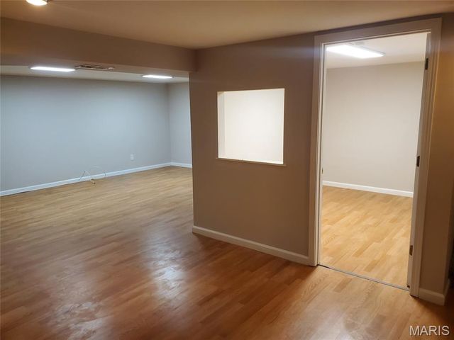 1574 Ville Angela Lane, Hazelwood, MO 63042