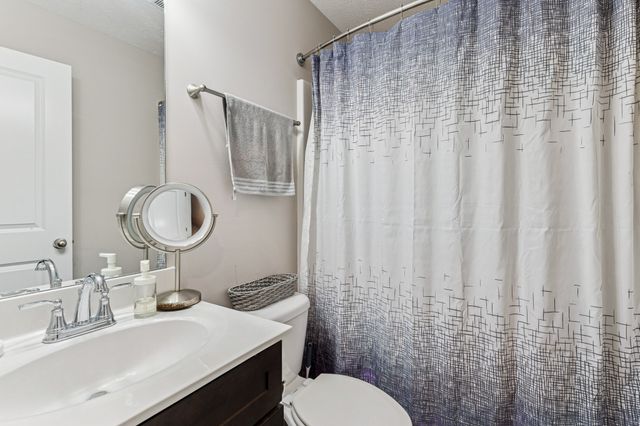 2212 Red Barn Rd, Christiana, TN 37037