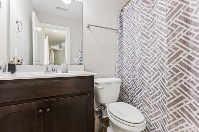 2212 Red Barn Rd, Christiana, TN 37037