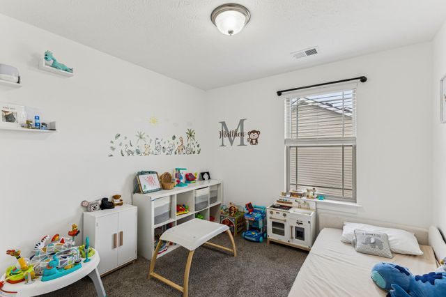 2212 Red Barn Rd, Christiana, TN 37037