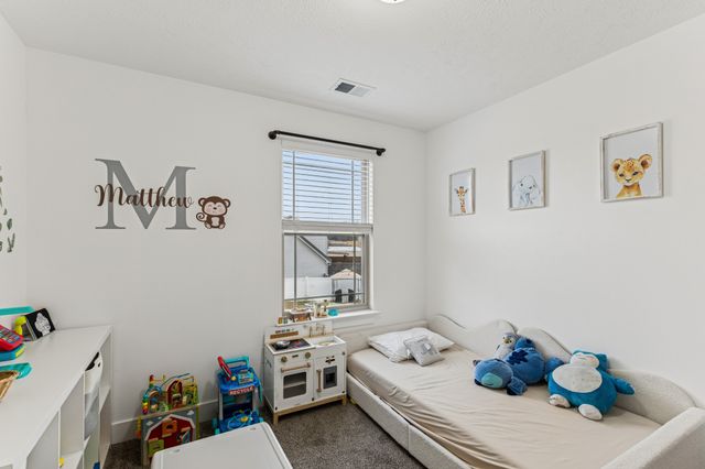 2212 Red Barn Rd, Christiana, TN 37037