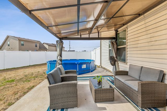 2212 Red Barn Rd, Christiana, TN 37037