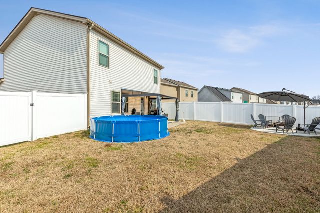 2212 Red Barn Rd, Christiana, TN 37037