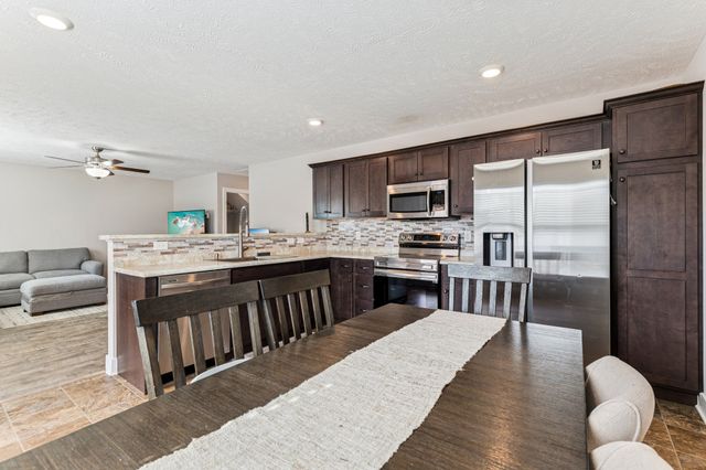 2212 Red Barn Rd, Christiana, TN 37037