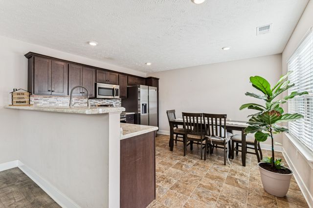 2212 Red Barn Rd, Christiana, TN 37037