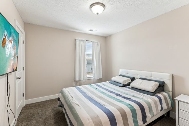 2212 Red Barn Rd, Christiana, TN 37037