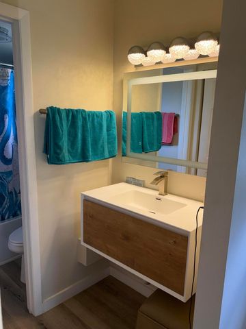 148 Lake Constance Drive 148, West Palm Beach, FL 33411