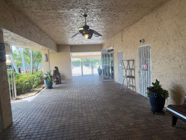 148 Lake Constance Drive 148, West Palm Beach, FL 33411