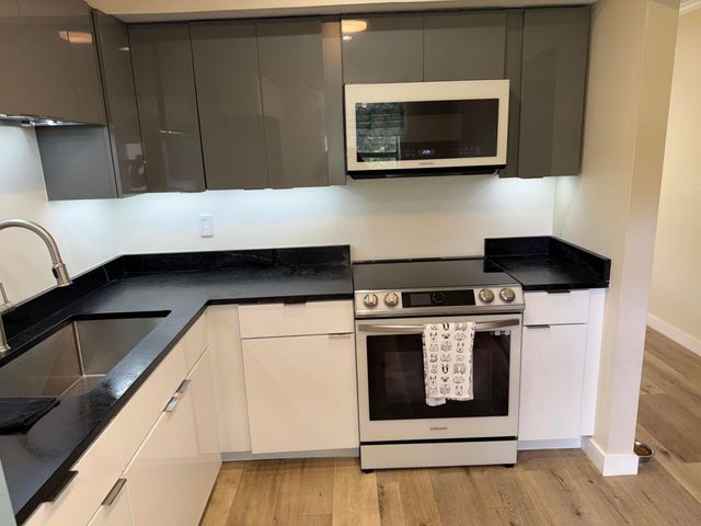 148 Lake Constance Drive 148, West Palm Beach, FL 33411