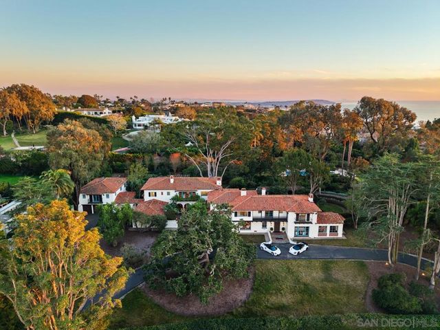 1205 Muirlands Dr, La Jolla, CA 92037