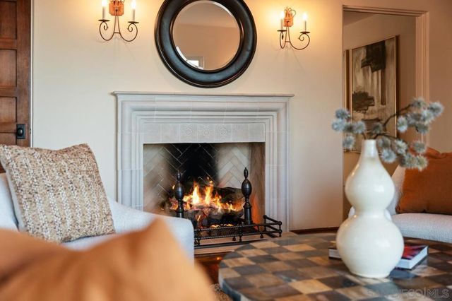 1205 Muirlands Dr, La Jolla, CA 92037