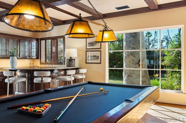 1205 Muirlands Dr, La Jolla, CA 92037