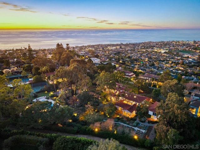 1205 Muirlands Dr, La Jolla, CA 92037