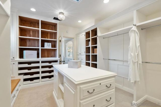 1205 Muirlands Dr, La Jolla, CA 92037