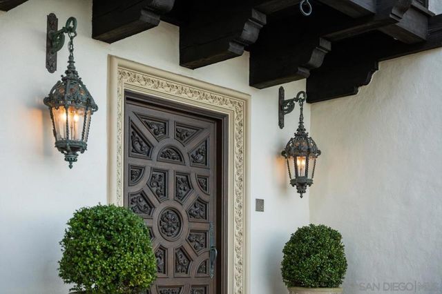 1205 Muirlands Dr, La Jolla, CA 92037