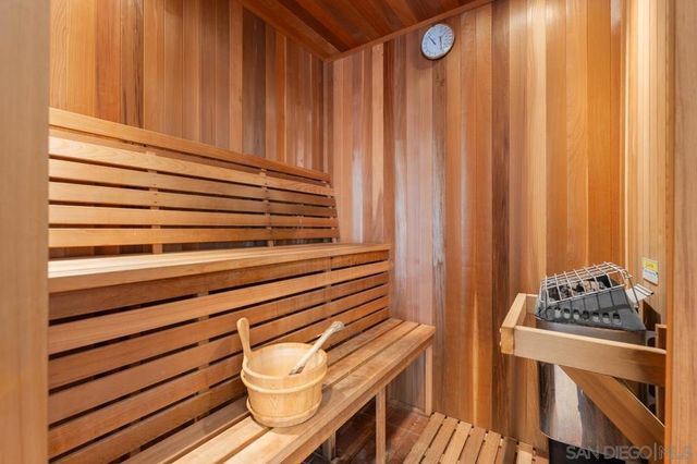 1205 Muirlands Dr, La Jolla, CA 92037