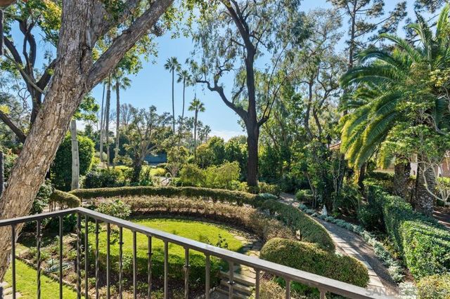 1205 Muirlands Dr, La Jolla, CA 92037