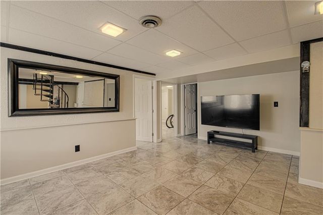 226 NW 43rd Street, Kansas City, MO 64116