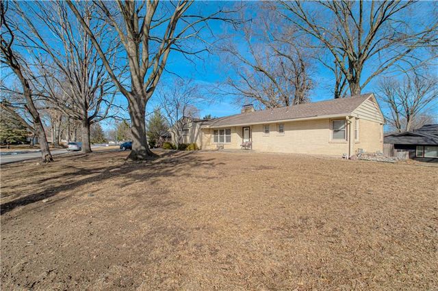 226 NW 43rd Street, Kansas City, MO 64116