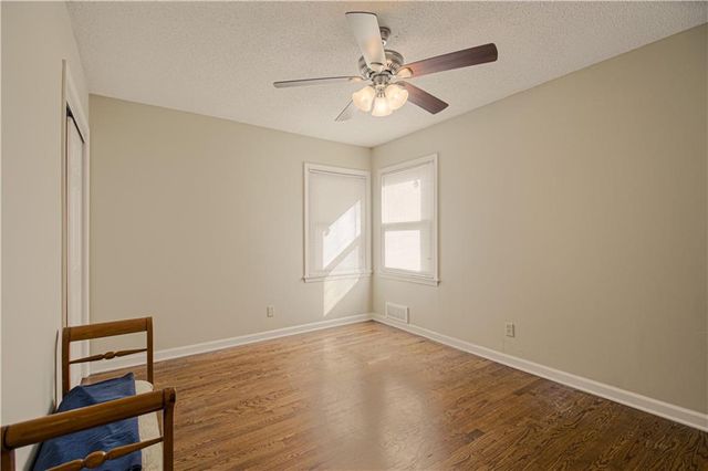 226 NW 43rd Street, Kansas City, MO 64116