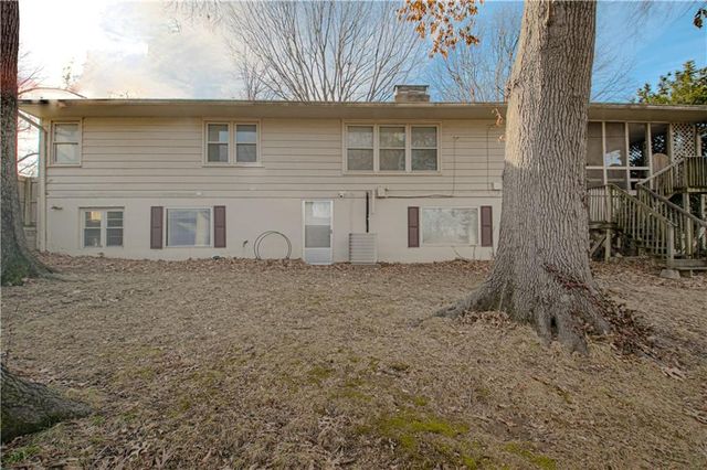 226 NW 43rd Street, Kansas City, MO 64116