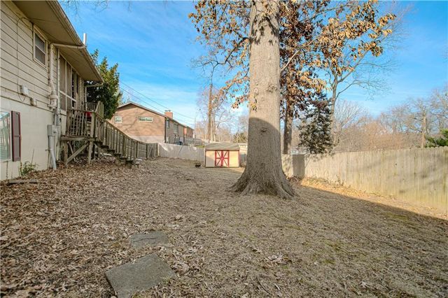 226 NW 43rd Street, Kansas City, MO 64116