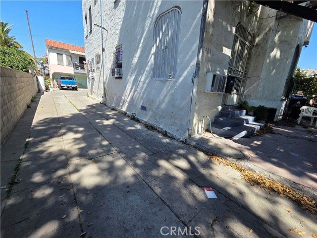 1423 E 52nd, Los Angeles, CA 90011