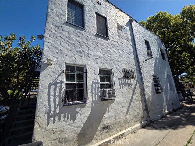 1423 E 52nd, Los Angeles, CA 90011