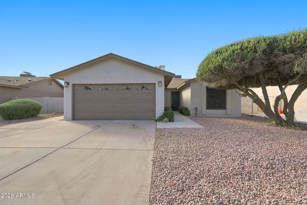 26417 S SHERBROOK Drive, Sun Lakes, AZ 85248 — exterior