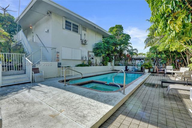 305 SE 12th Ave, Pompano Beach, FL 33060