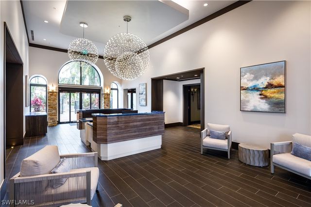 965 Sandpiper ST J107, Naples, FL 34102