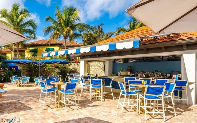 965 Sandpiper ST J107, Naples, FL 34102