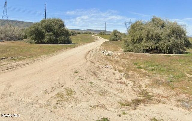 8824 W Avenue K 12, Lancaster, CA 93536