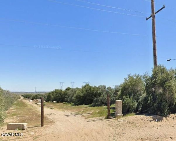 8824 W Avenue K 12, Lancaster, CA 93536