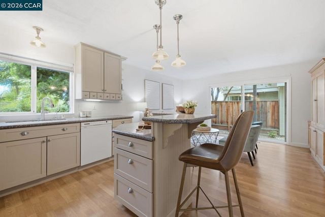 4243 Dubhe Ct, Concord, CA 94521