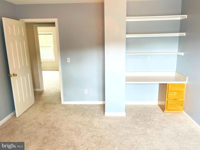 9 SCARLET OAK CIR, Stafford, VA 22554