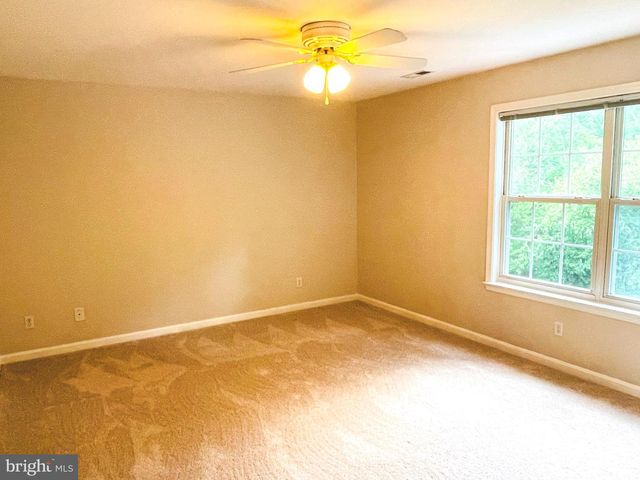 9 SCARLET OAK CIR, Stafford, VA 22554