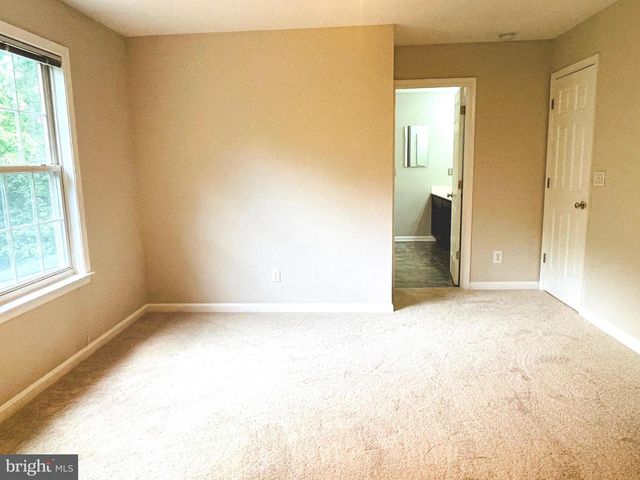 9 SCARLET OAK CIR, Stafford, VA 22554