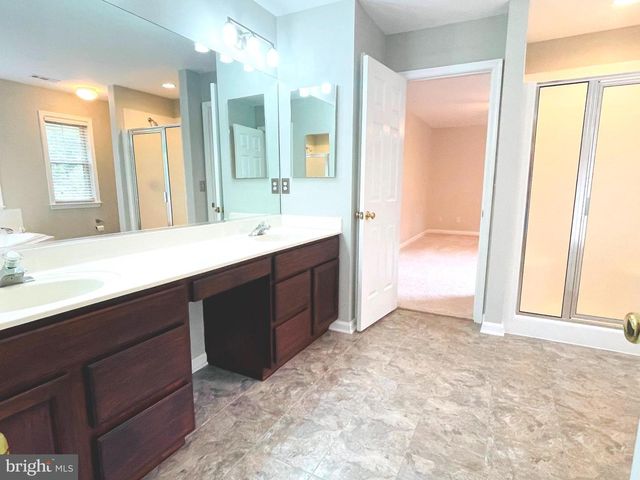 9 SCARLET OAK CIR, Stafford, VA 22554