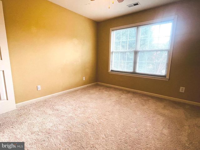 9 SCARLET OAK CIR, Stafford, VA 22554
