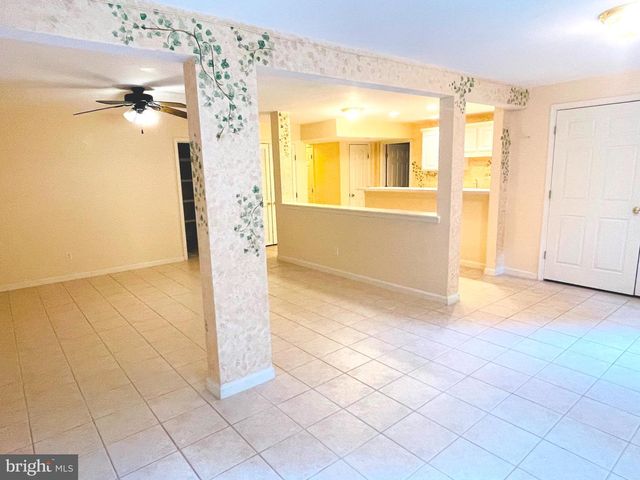 9 SCARLET OAK CIR, Stafford, VA 22554