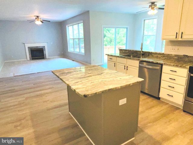 9 SCARLET OAK CIR, Stafford, VA 22554