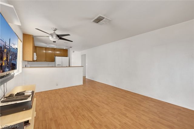 7286 Coffeyville Avenue, Las Vegas, NV 89147