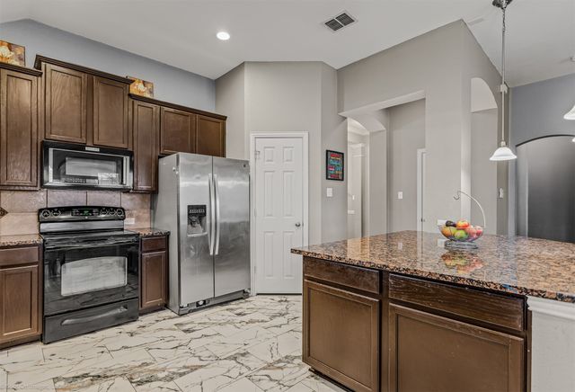 321 Deaton Drive, Fate, TX 75087