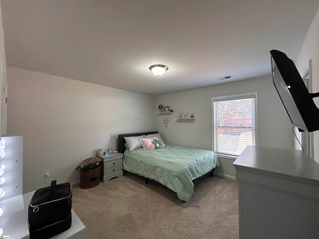 231 Raleighwood Lane, Simpsonville, SC 29681