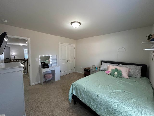 231 Raleighwood Lane, Simpsonville, SC 29681