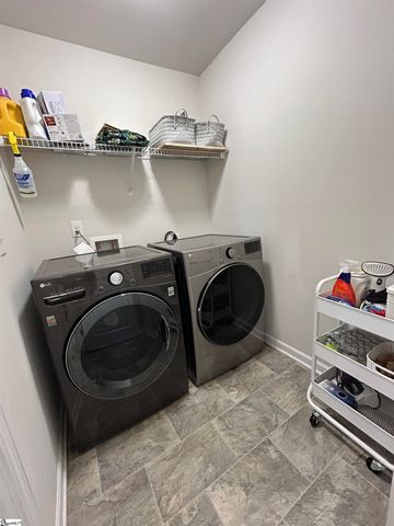 231 Raleighwood Lane, Simpsonville, SC 29681