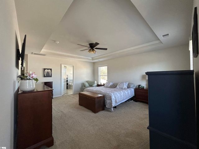 231 Raleighwood Lane, Simpsonville, SC 29681