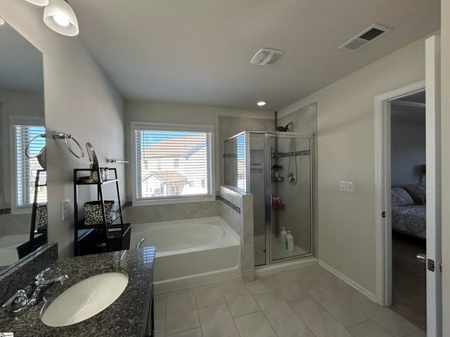 231 Raleighwood Lane, Simpsonville, SC 29681